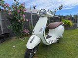 Vespa Primavera 50 4T 3V - weiß/braun - Erstbesitz - VESPA 4T 50