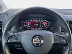 SKODA Karoq 4x4 AHK NAVI DCC Standh. Kamera PDC LED 19