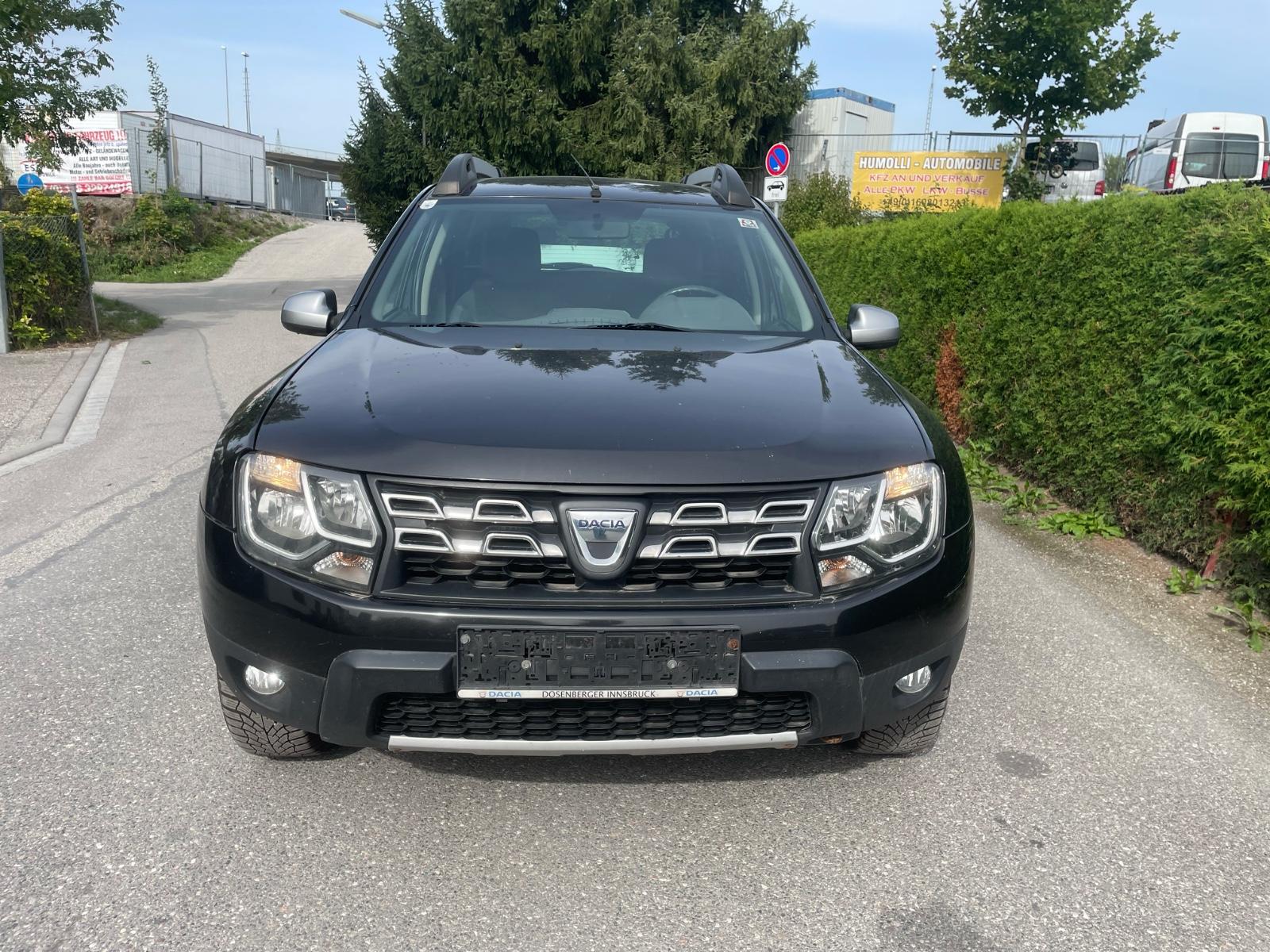 Dacia Duster 2014 — rear view