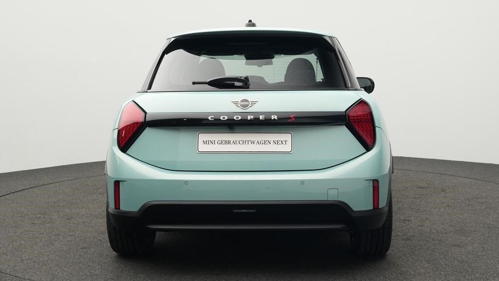 Fahrzeugabbildung MINI Cooper S 5-Türer, Head-Up, Panorama Dach, Sitzhe