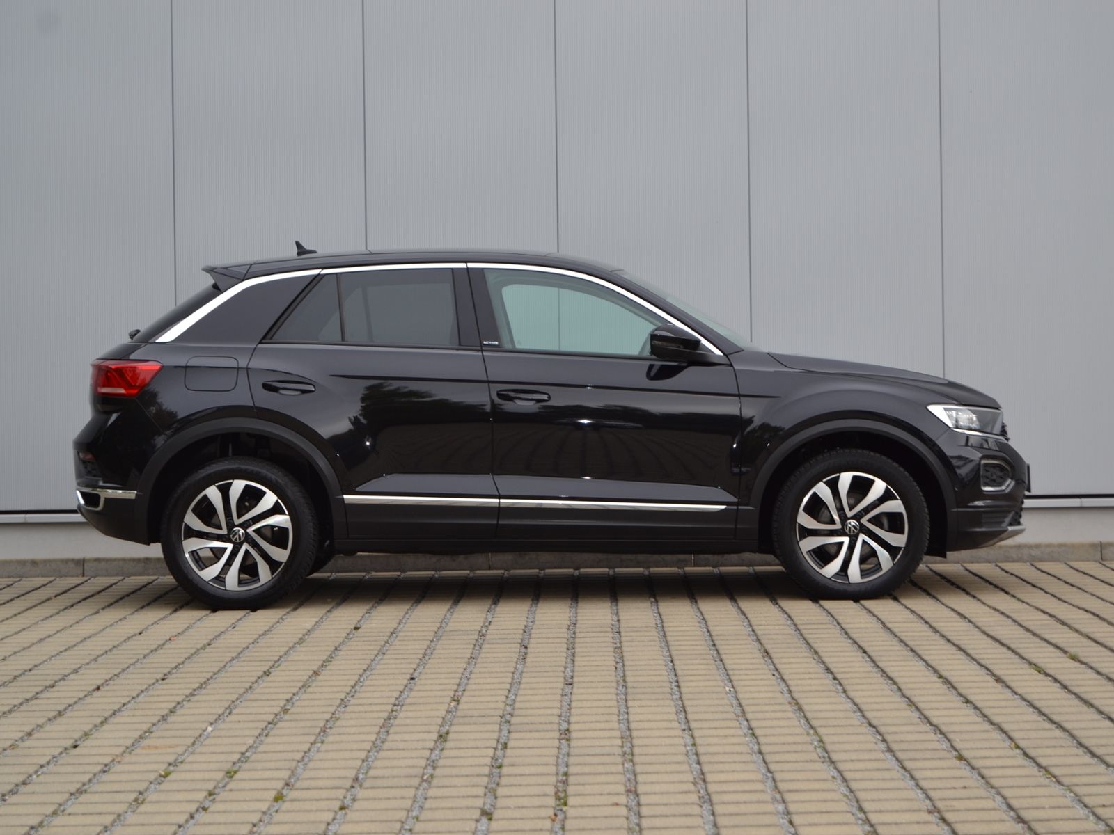 T-Roc 1.5 TSI Active AHK/STANDHEIZUNG/17-ZOLL/LE