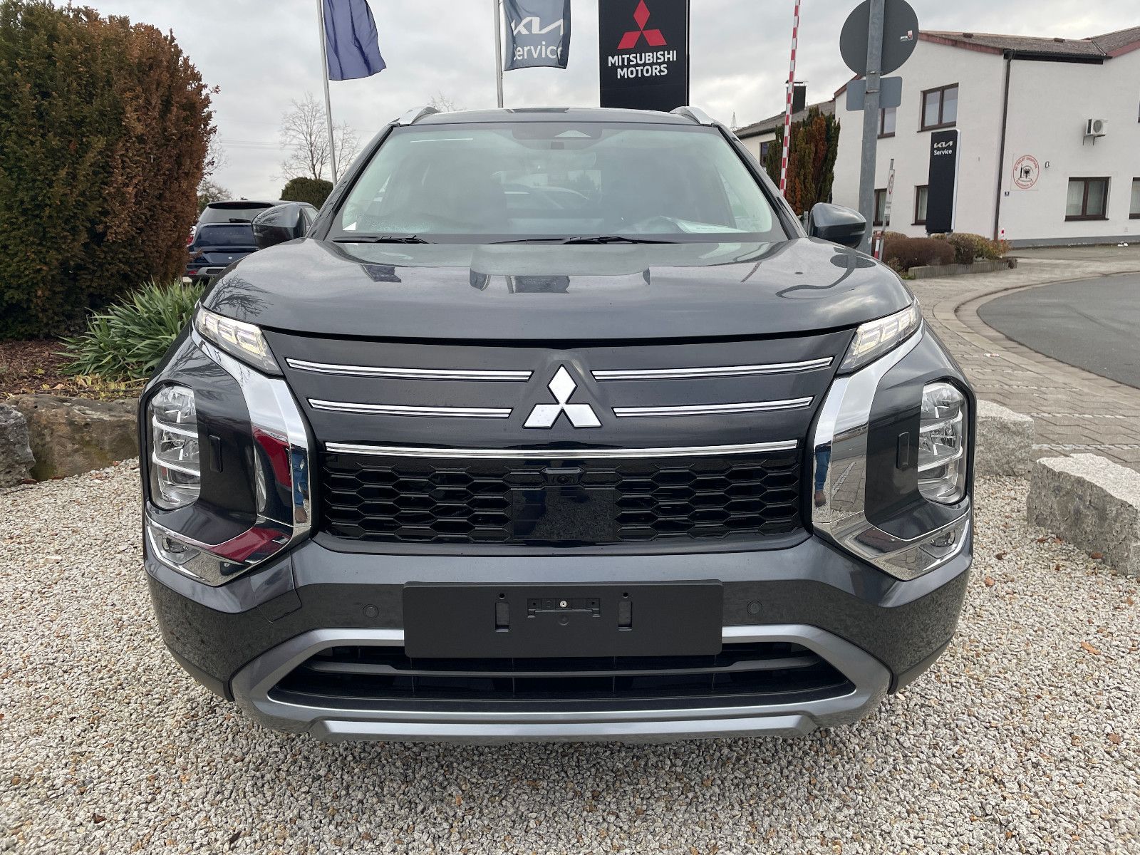 Mitsubishi Plug-in Hybrid Outlander - Bild 2