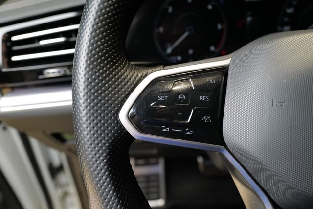 Volkswagen Touareg 3.0TDI R-Line BlackStyle Nachtsicht Dyna