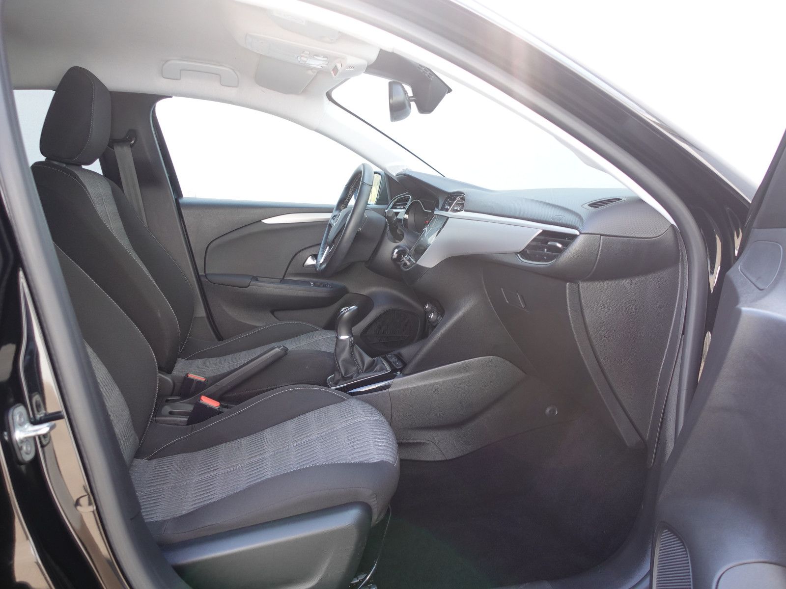 Fahrzeugabbildung Opel Corsa Edition 1.2,Navi,Kamera,Sitzhzg,Allwetter