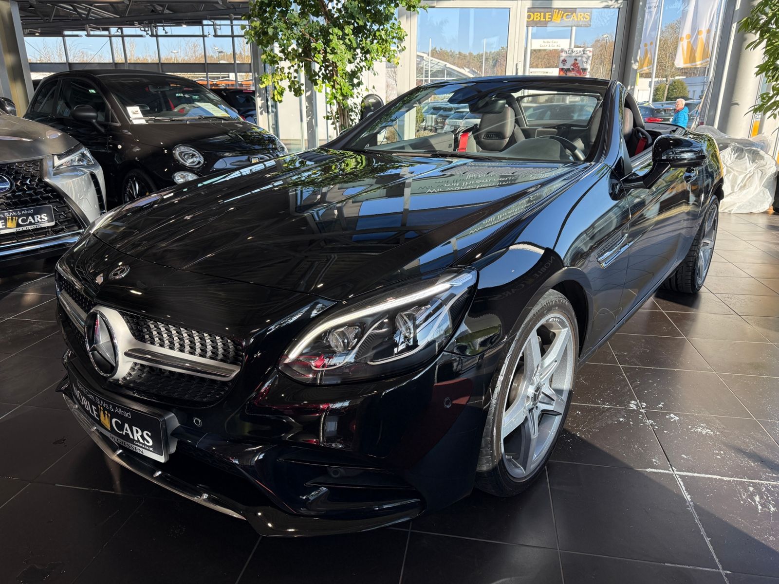 Fahrzeugabbildung Mercedes-Benz SLC 300 AMG MEMORY RFK LED