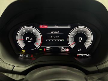 Audi Q2 35 TFSI S line Panodach Kamera elek. Heckkl.