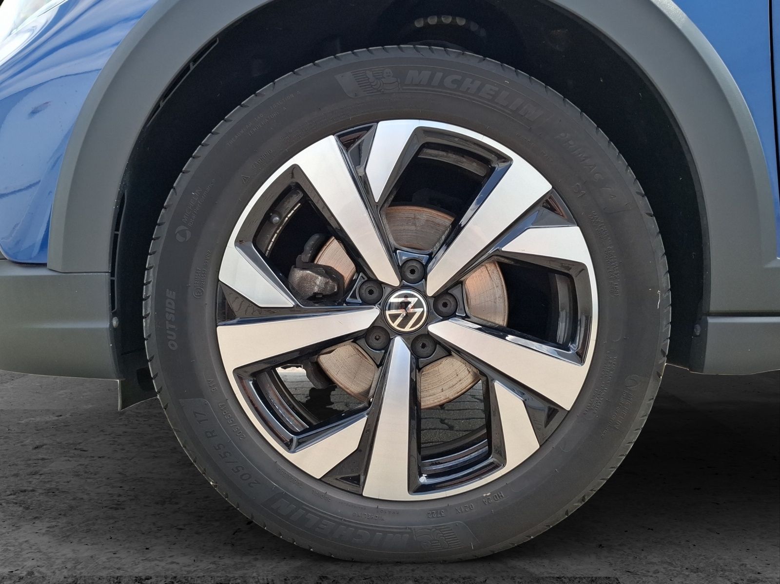 Fahrzeugabbildung Volkswagen Taigo TSI Style Matrix Navi AID ACC PDC SH 17"