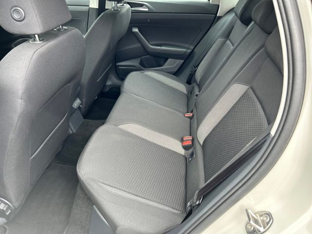 Fahrzeugabbildung Volkswagen Taigo 1,5 TSI DSG LIFE IQDRIVE AHK NAVI KEYLESS