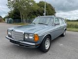 Mercedes-Benz 200 Mercedes-Benz 200T W123 - Mercedes-Benz 200: W123
