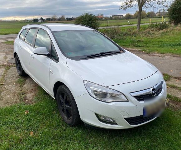 Opel Astra J Sports Tourer 1.7 CDTI