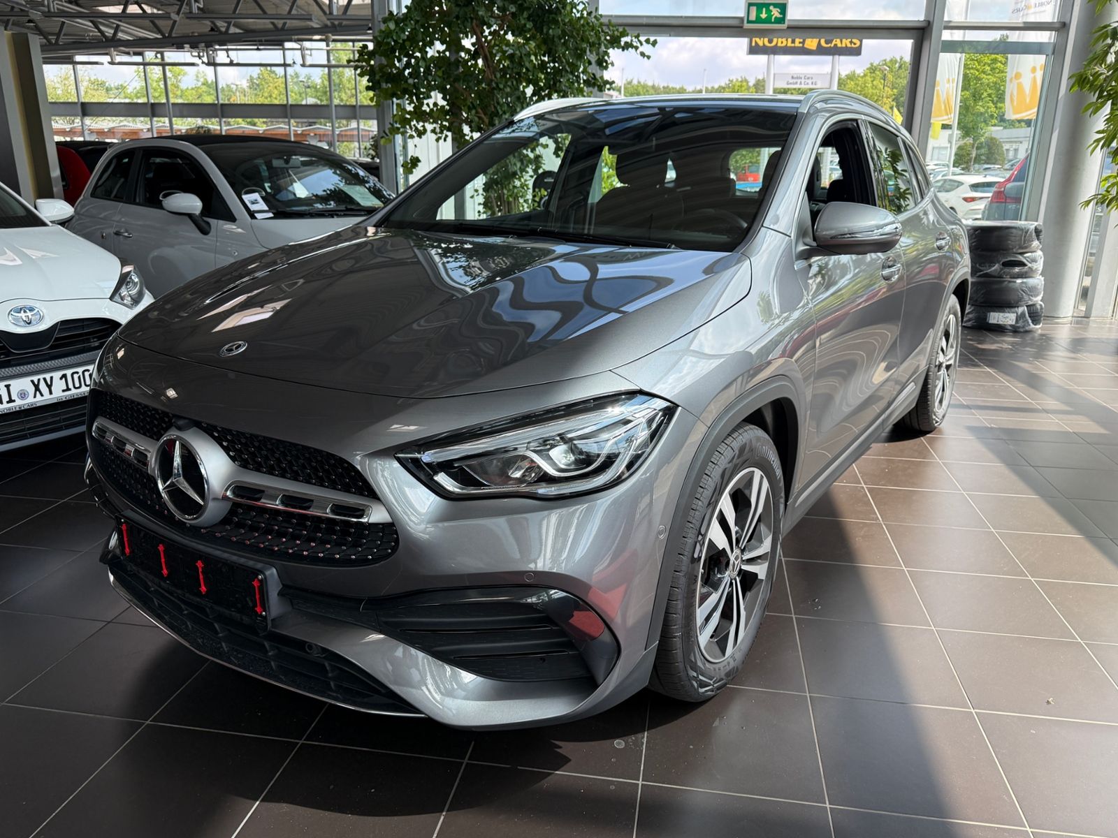 Fahrzeugabbildung Mercedes-Benz GLA 220 d 4Matic AMG Line LED NAV RFK