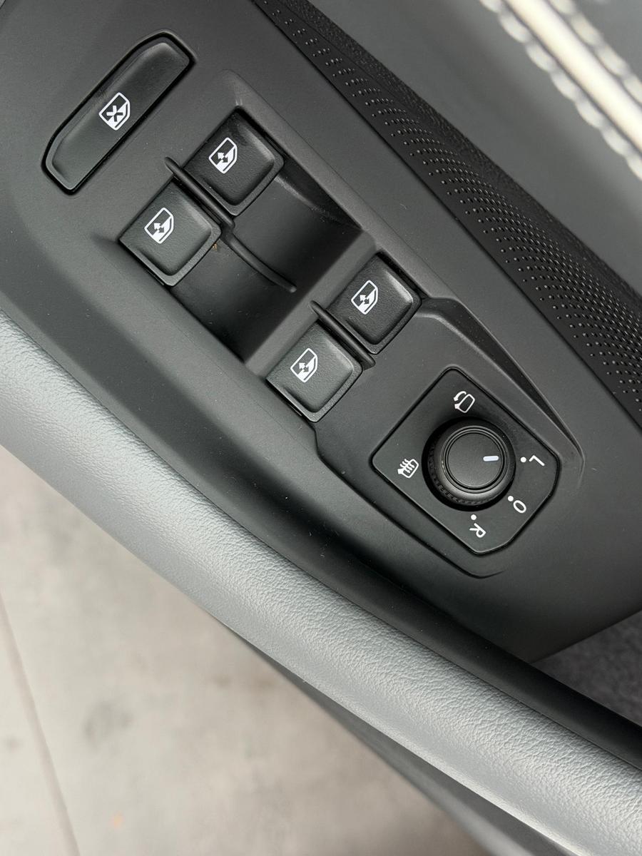Volkswagen Passat 1.5 eTSI SHZG ALLWETTER KAM LED, миниатюра 10