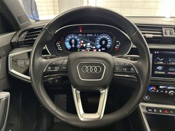 Audi Q3 - 11