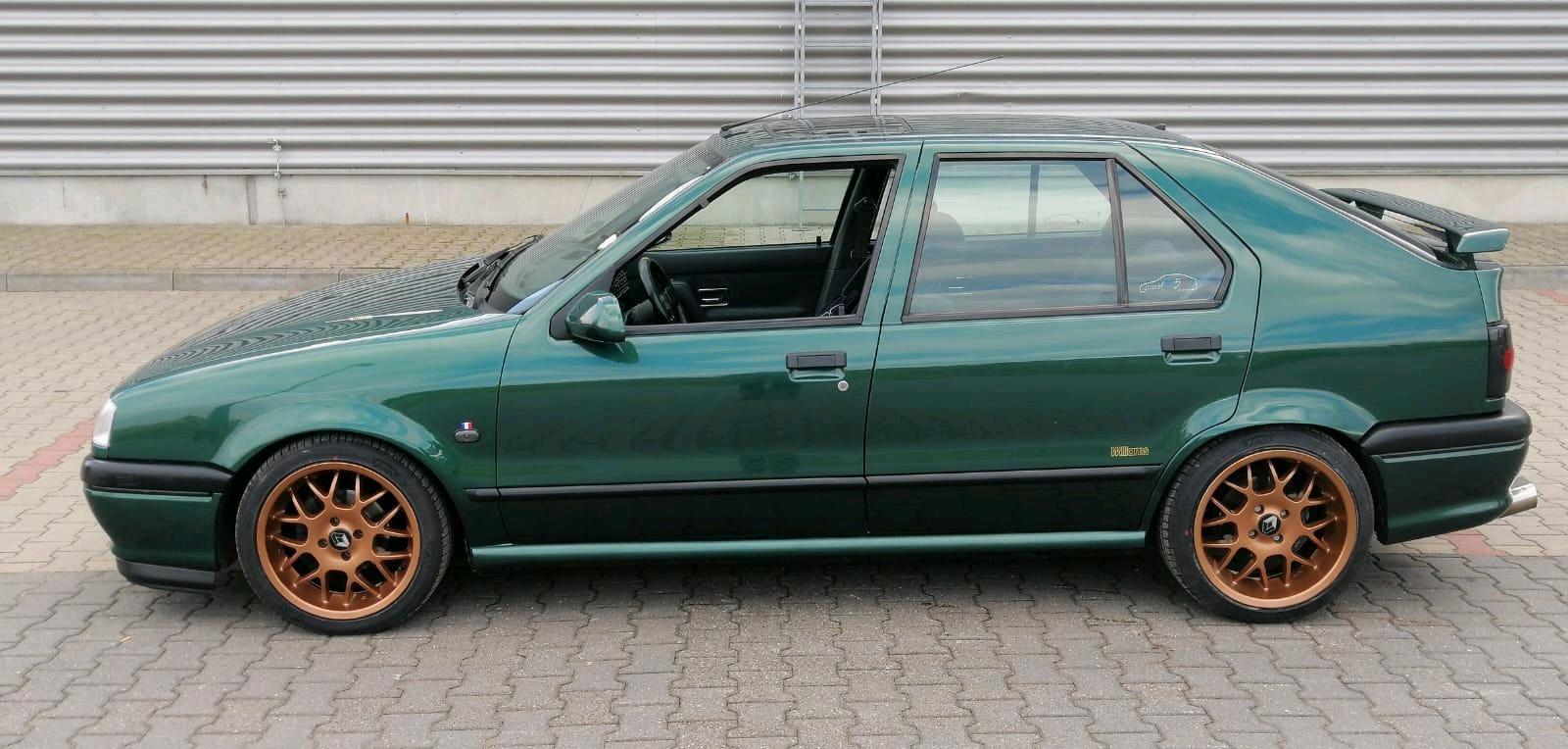 Renault R 19