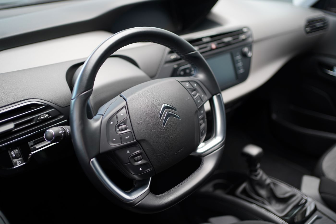 Fahrzeugabbildung Citroën C4 Picasso PureTech 130 Selection Navi DAB AHK