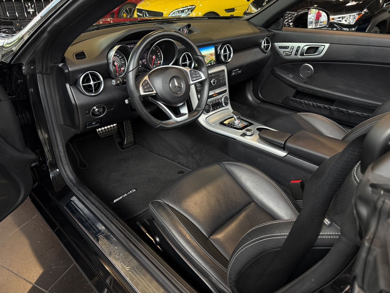 Fahrzeugabbildung Mercedes-Benz SLC 300 AMG Line H/K MEMORY LED ALU