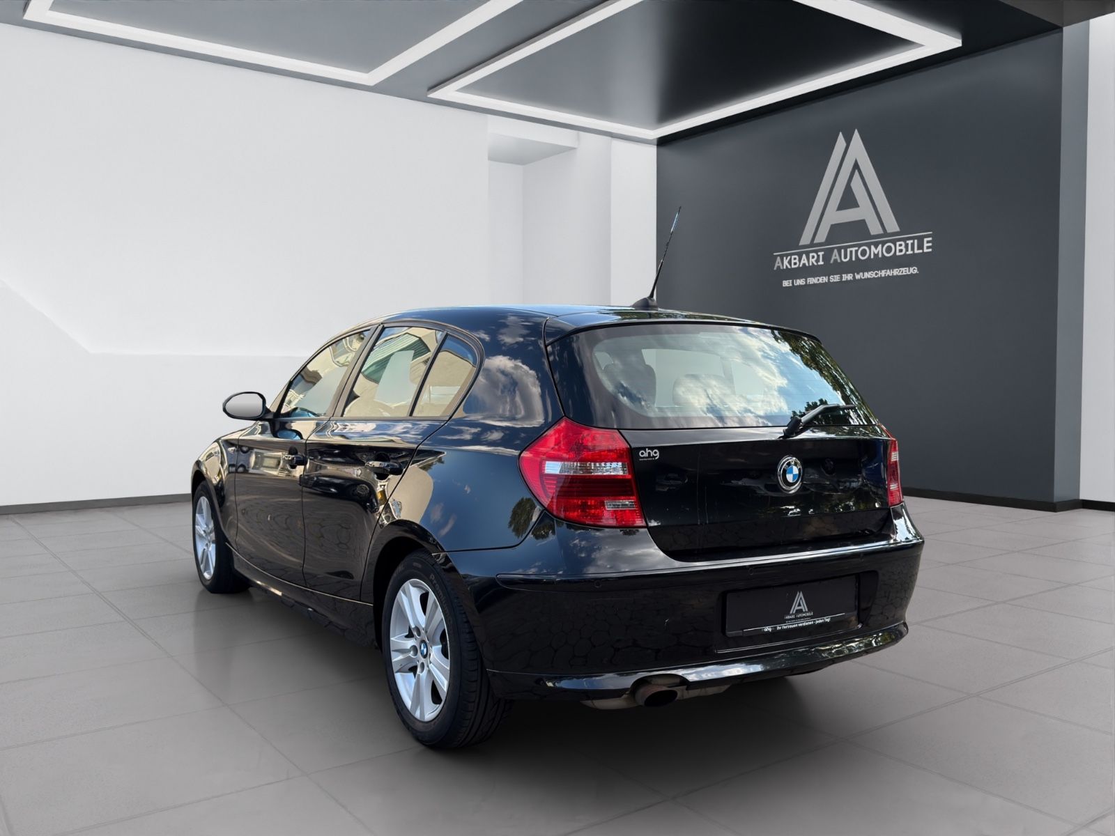 Fahrzeugabbildung BMW 118 1 Limousine*2.Hand*Automatik*Xenon*