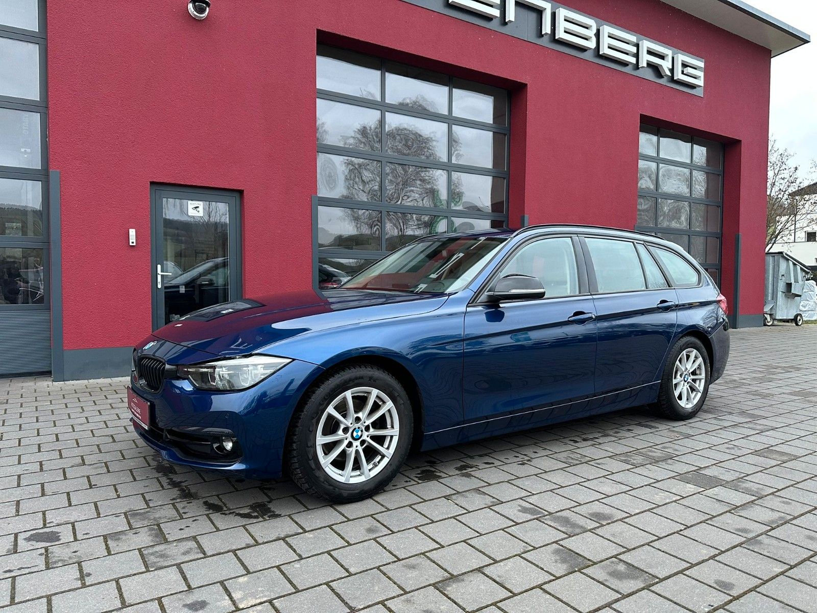 BMW 320d Touring Sport Line Shadow/NAVI PROF/LED/H&amp;K