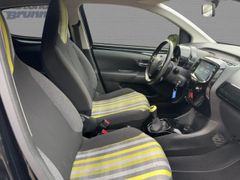 Foto Nummer 9: PEUGEOT 108