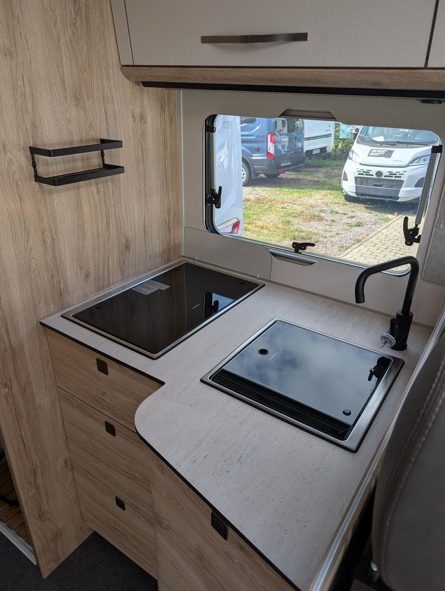 Fahrzeugabbildung Eura Mobil Integra Line IL 720 EB SAT, SOLAR, LUFTFEDERUNG
