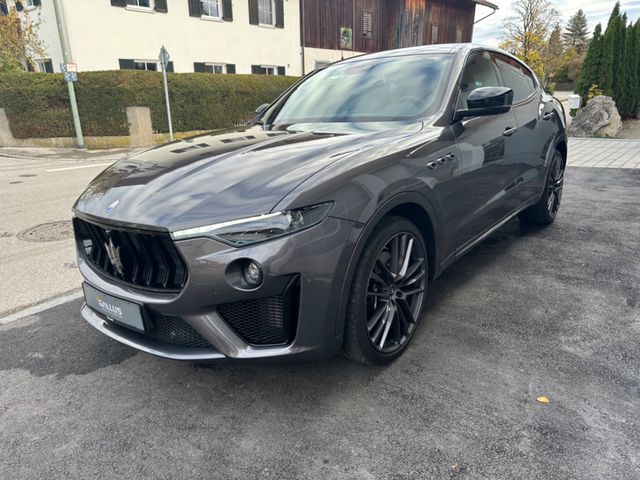 Maserati Levante 3.8 V8 GTS Q4*LM-FELGEN 22"*KAMERA*AHK*