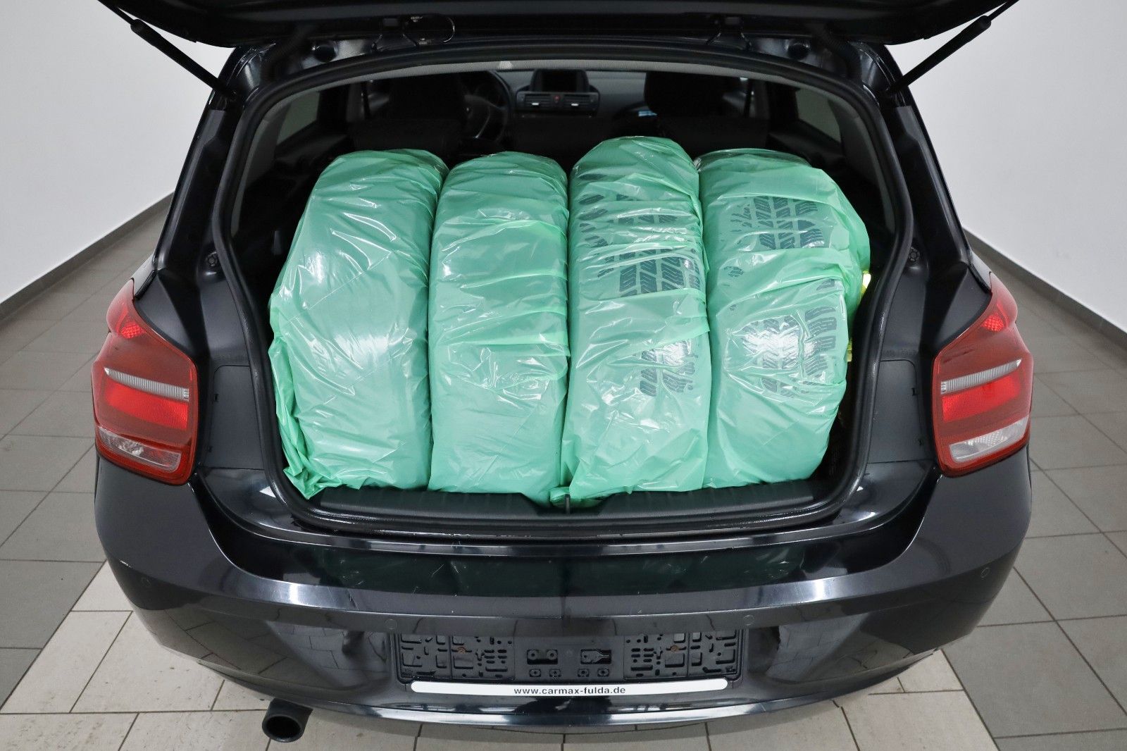 Fahrzeugabbildung BMW 118i Lim. 5-trg. Sport Line SH,PDC,SR+WR