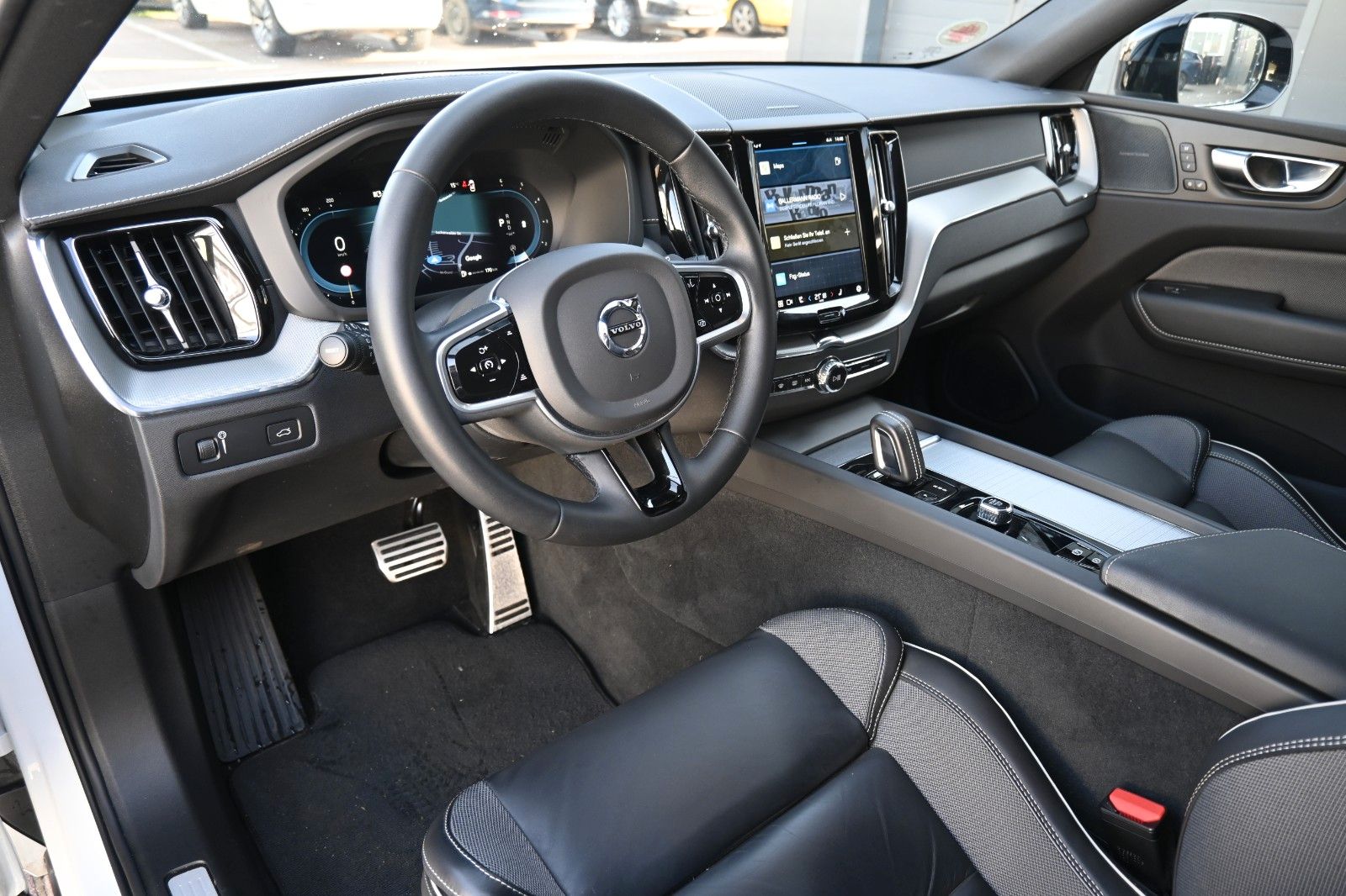 Fahrzeugabbildung Volvo XC90 T8 AWD Recharge Inscription*PANO*STHZ*B&W