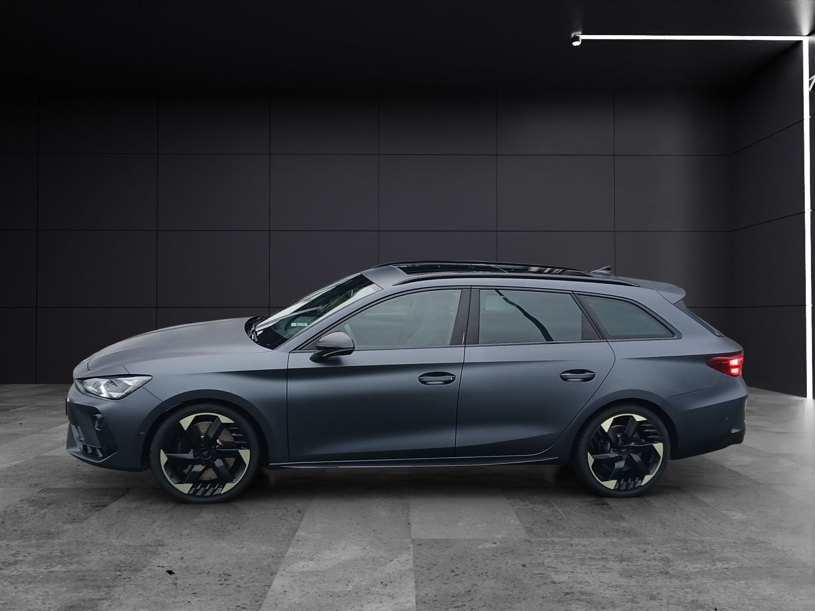 Fahrzeugabbildung CUPRA Leon Sportstourer TSI DSG 4Drive Matrix ACC Navi