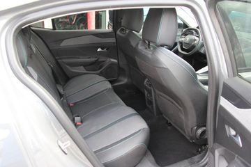 Peugeot 408 - 8