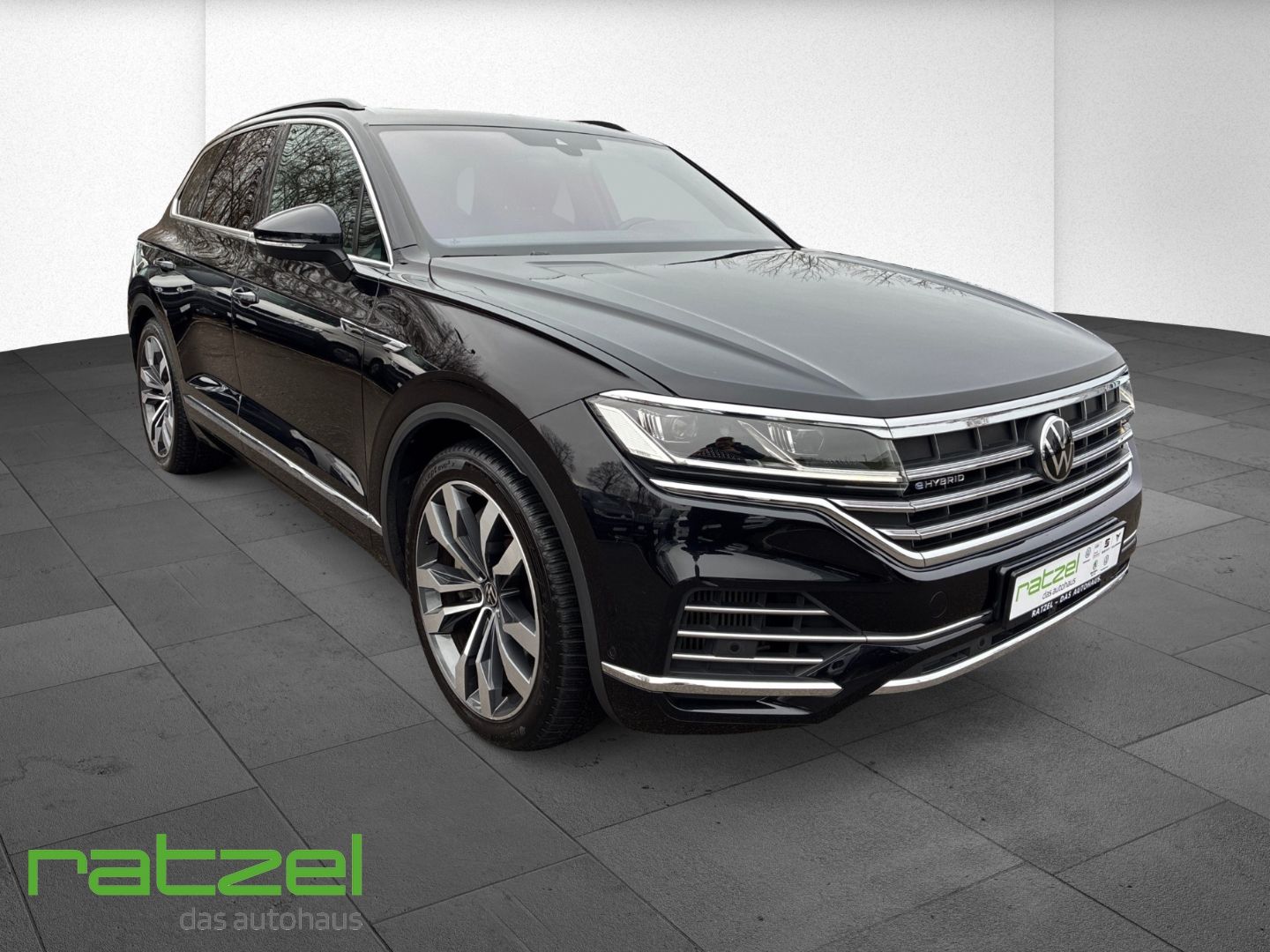 Fahrzeugabbildung Volkswagen Touareg Elegance 4Mot. eHyb. El. Panodach Navi L