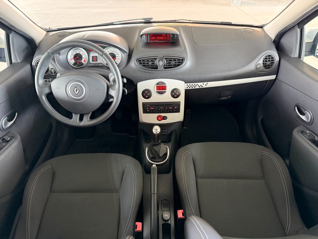RENAULT Clio Dynamique TCE 100 Sport RENAULT Clio Dynamique TCE 100 Sport