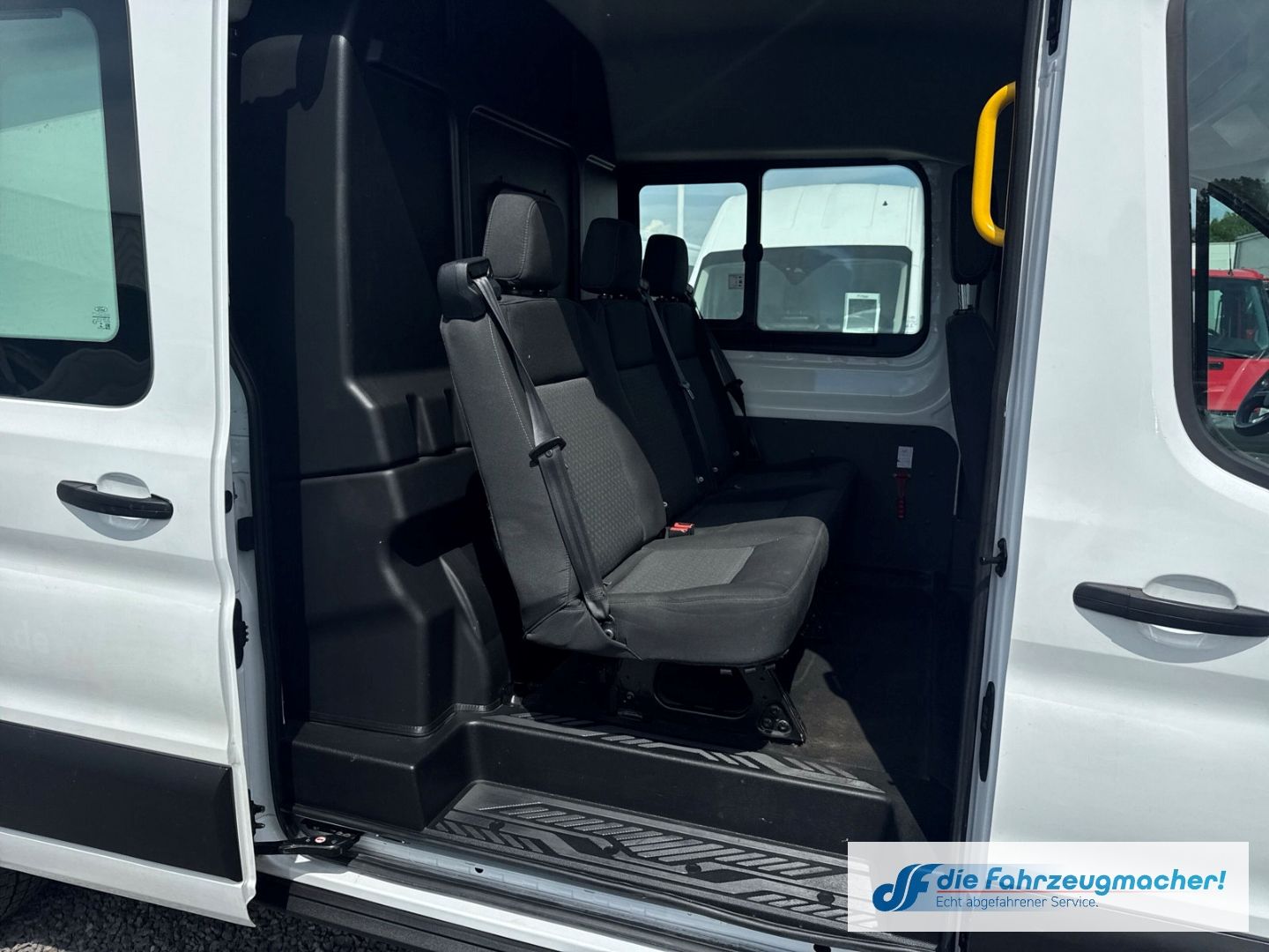Fahrzeugabbildung Ford Transit Kasten 350 L3 Trend 2.0 MIXTO AHK CarPla