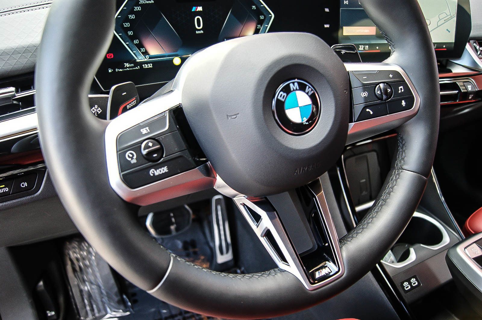 Fahrzeugabbildung BMW X2 20 i sDrive M Sport Pro IconicGlow Coral Rot