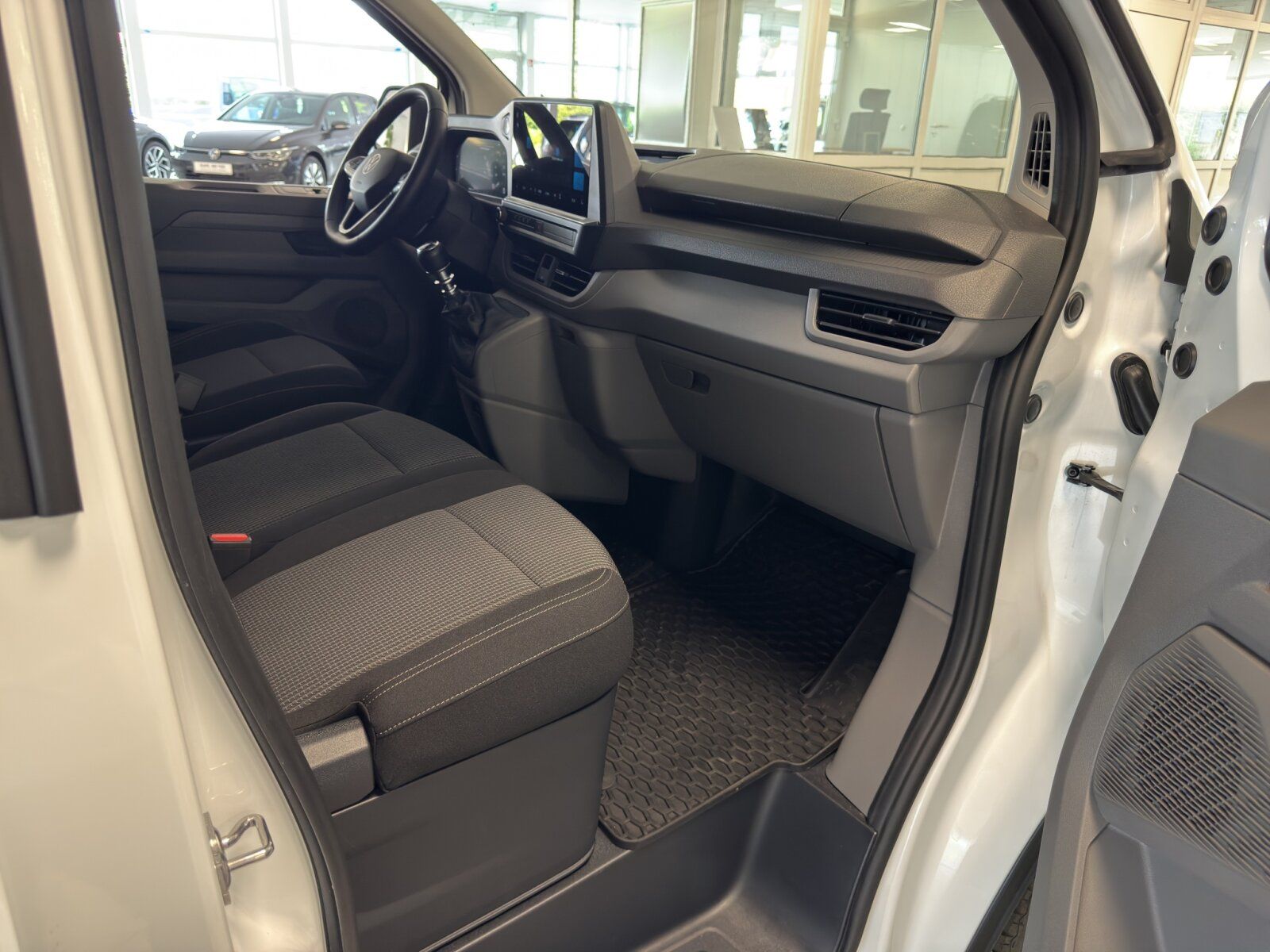 Fahrzeugabbildung Volkswagen Transporter Kasten 2.0 TDI KR 6-Gang AHK APP GJR