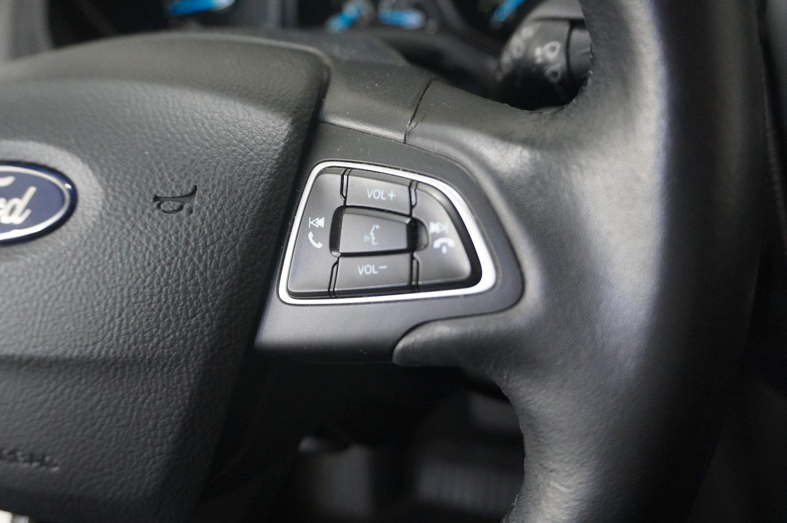 Fahrzeugabbildung Ford Focus Turnier 1.5D BUISNESS NAVI/LED/SH/PDC/TEMP