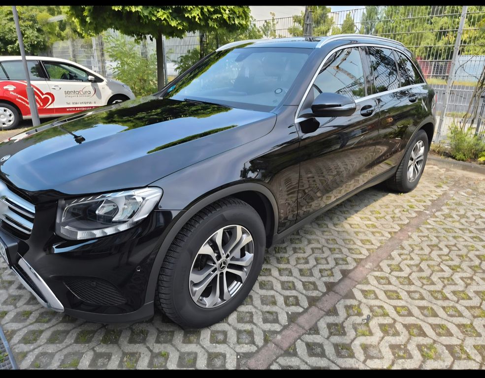 Image of Mercedes-Benz GLC 220
