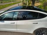 Tesla Model 3 RWD weisser Innenraum, WR, Topzustand - Tesla Model 3 in Augsburg