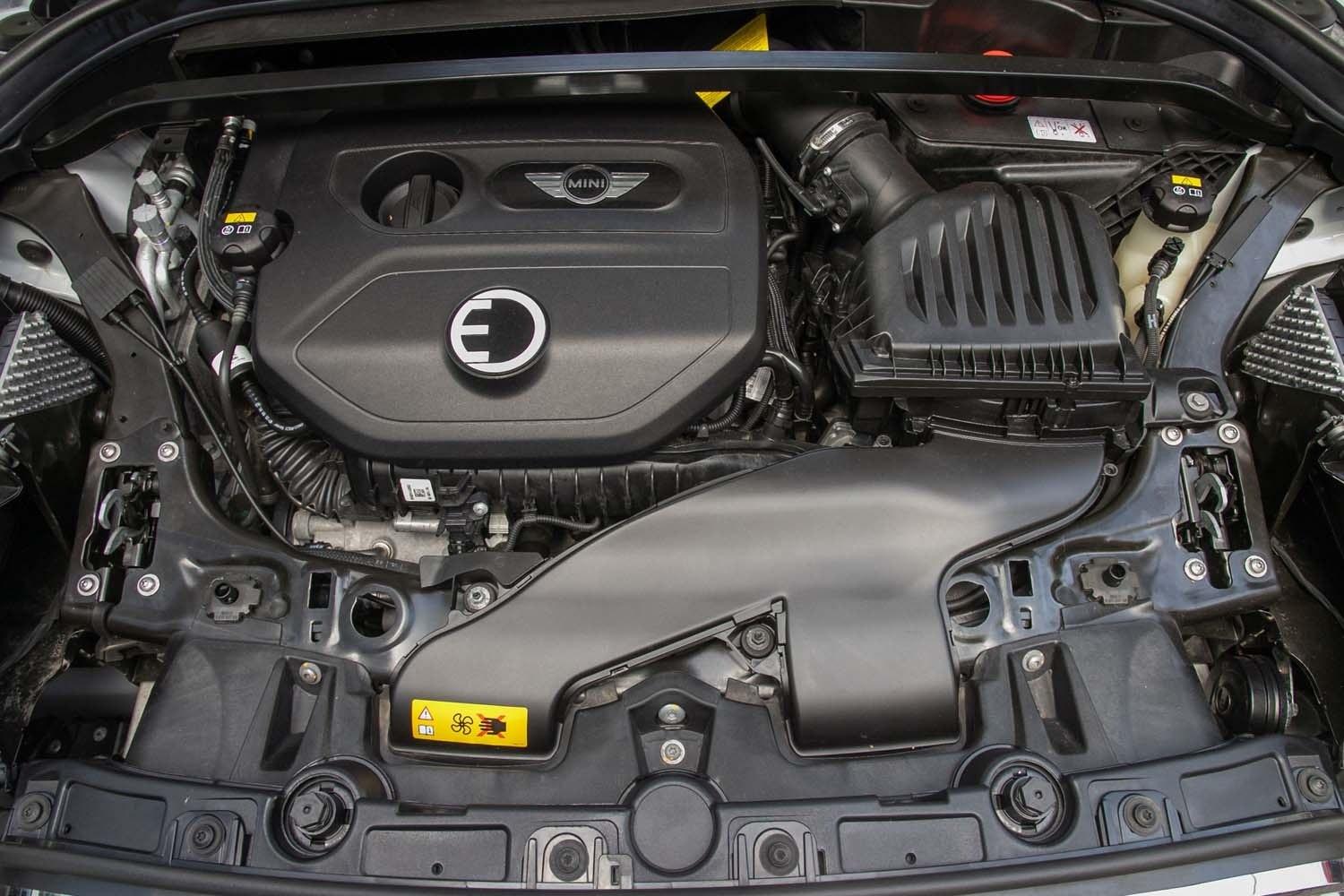 MINI Countryman SE ALL4 Chili HeadUp Klima RFK LED
