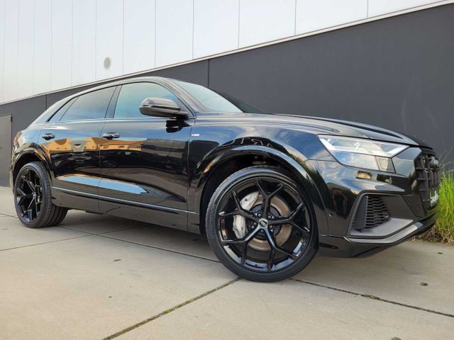 Audi Q8 Q8 55 TFSIe QUATTRO TIPTRONIC *S-LINE*HUD*PAN