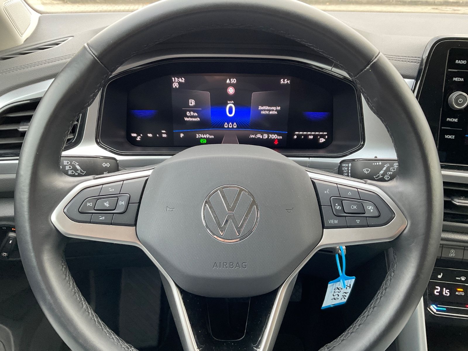 Fahrzeugabbildung Volkswagen T-Roc 1.5 TSI DSG Life,LED,AHK,Navi