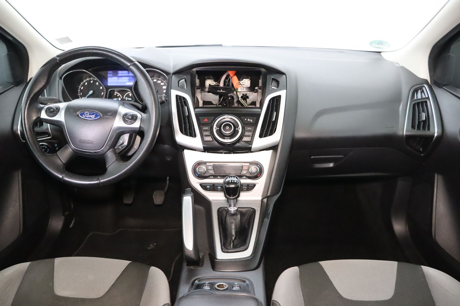 Fahrzeugabbildung Ford Focus 1.0 econetic Turnier Champions League