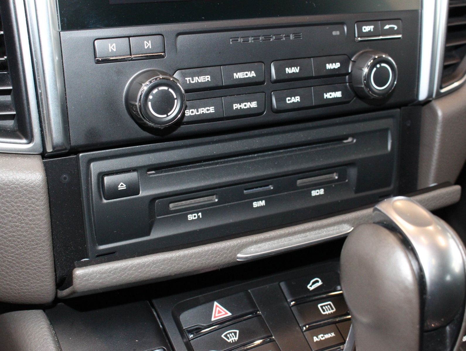 Fahrzeugabbildung Porsche Macan GTS Sport Design Sport Chrono*Pano