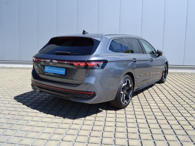 Passat Variant 2.0 TDI DSG R-line MATRIX/NAVI+VZ