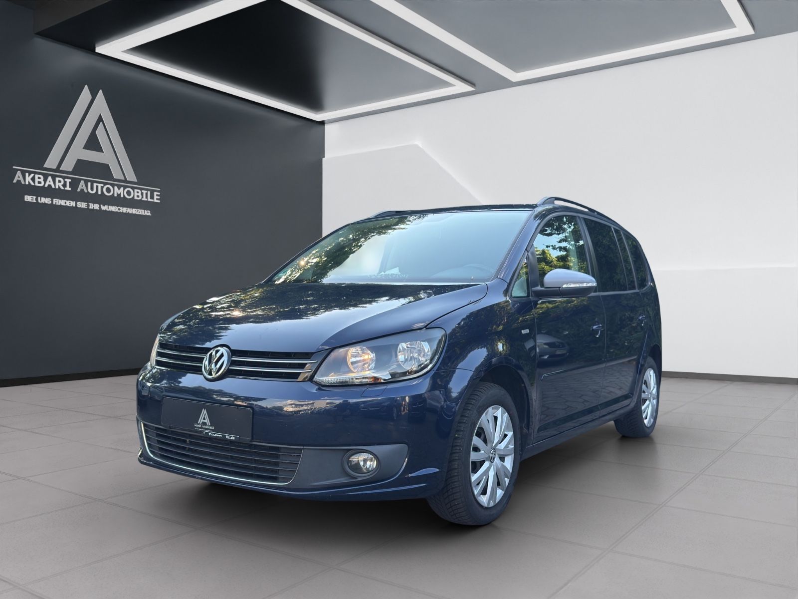 Fahrzeugabbildung Volkswagen Touran Match*7Sitzer*6*Gang*Steuerkette*Neu