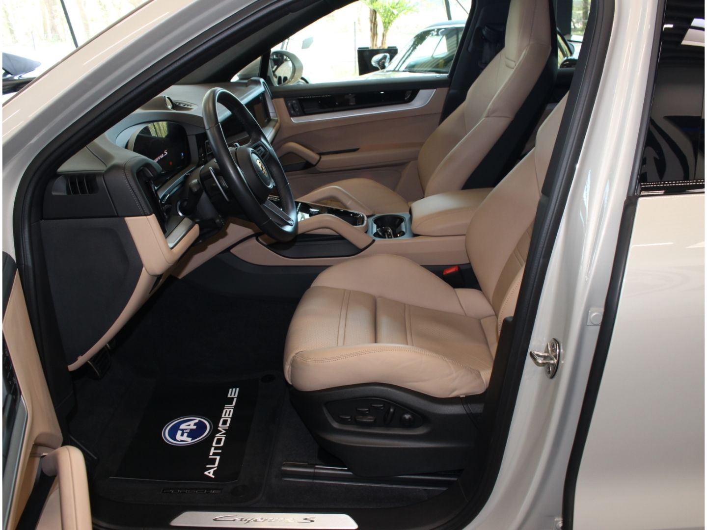 Fahrzeugabbildung Porsche Cayenne S Sport Chrono 1.Hand+Unfallfrei+Standhz