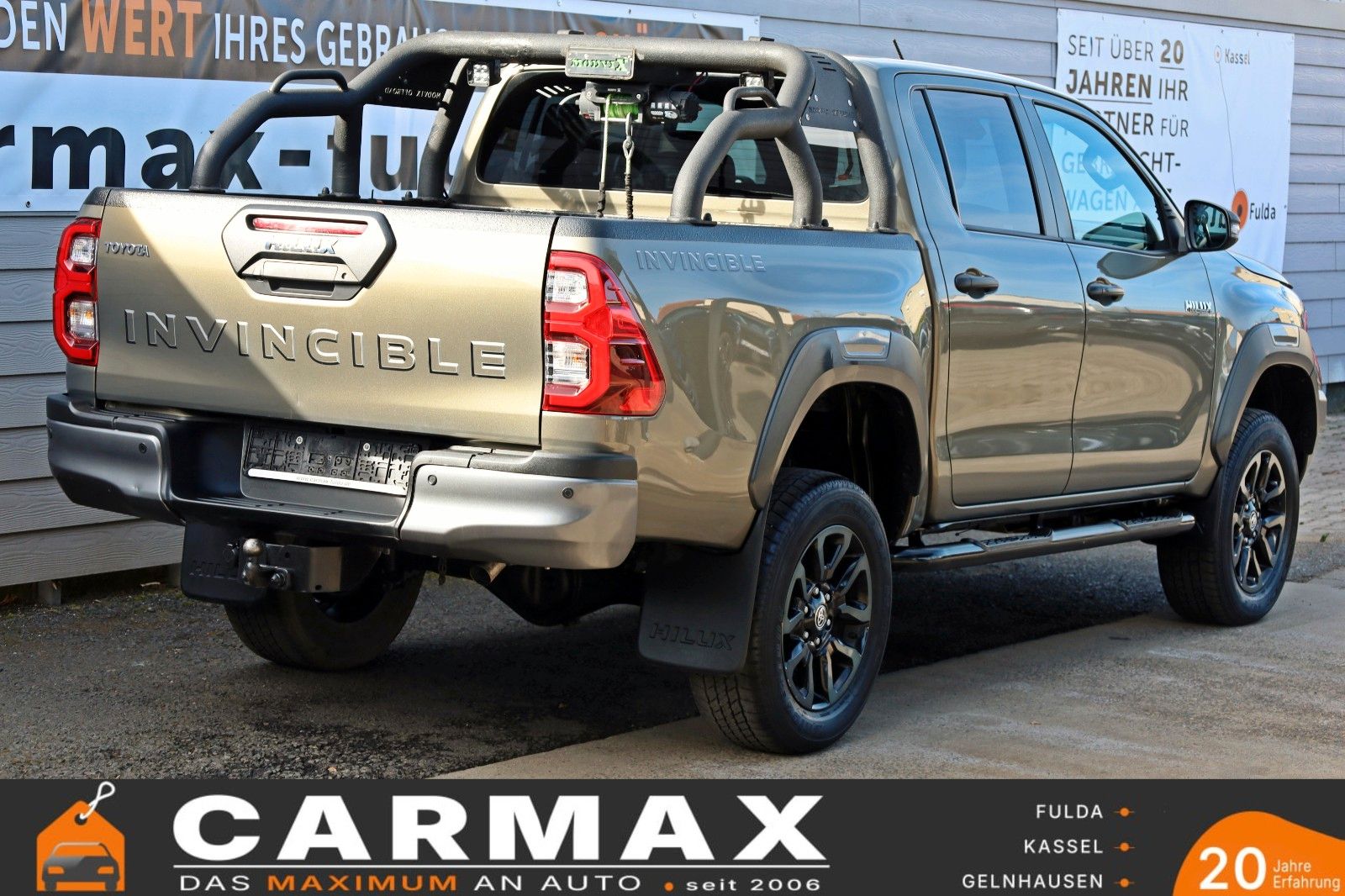 Fahrzeugabbildung Toyota Hilux 2.8 D-4D Invincible,4x4,ACC,Rollbügel, AHK