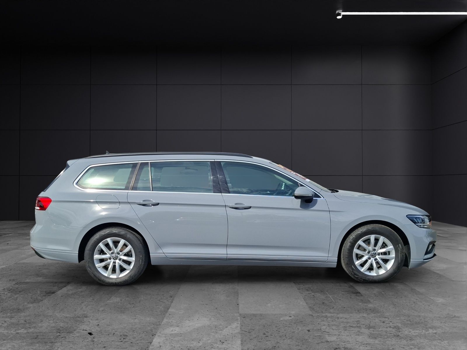 Fahrzeugabbildung Volkswagen Passat Variant TDI Business DSG LED Navi ACC RFK