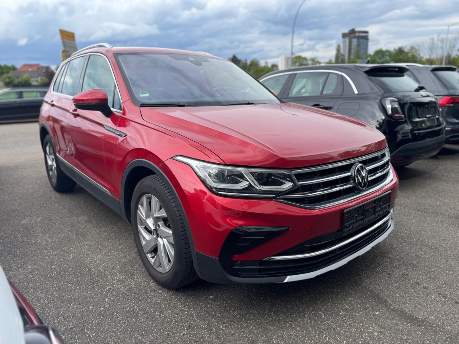Volkswagen Tiguan 2.0 TDI Elegance Navi Matrix Pano ACC AHK