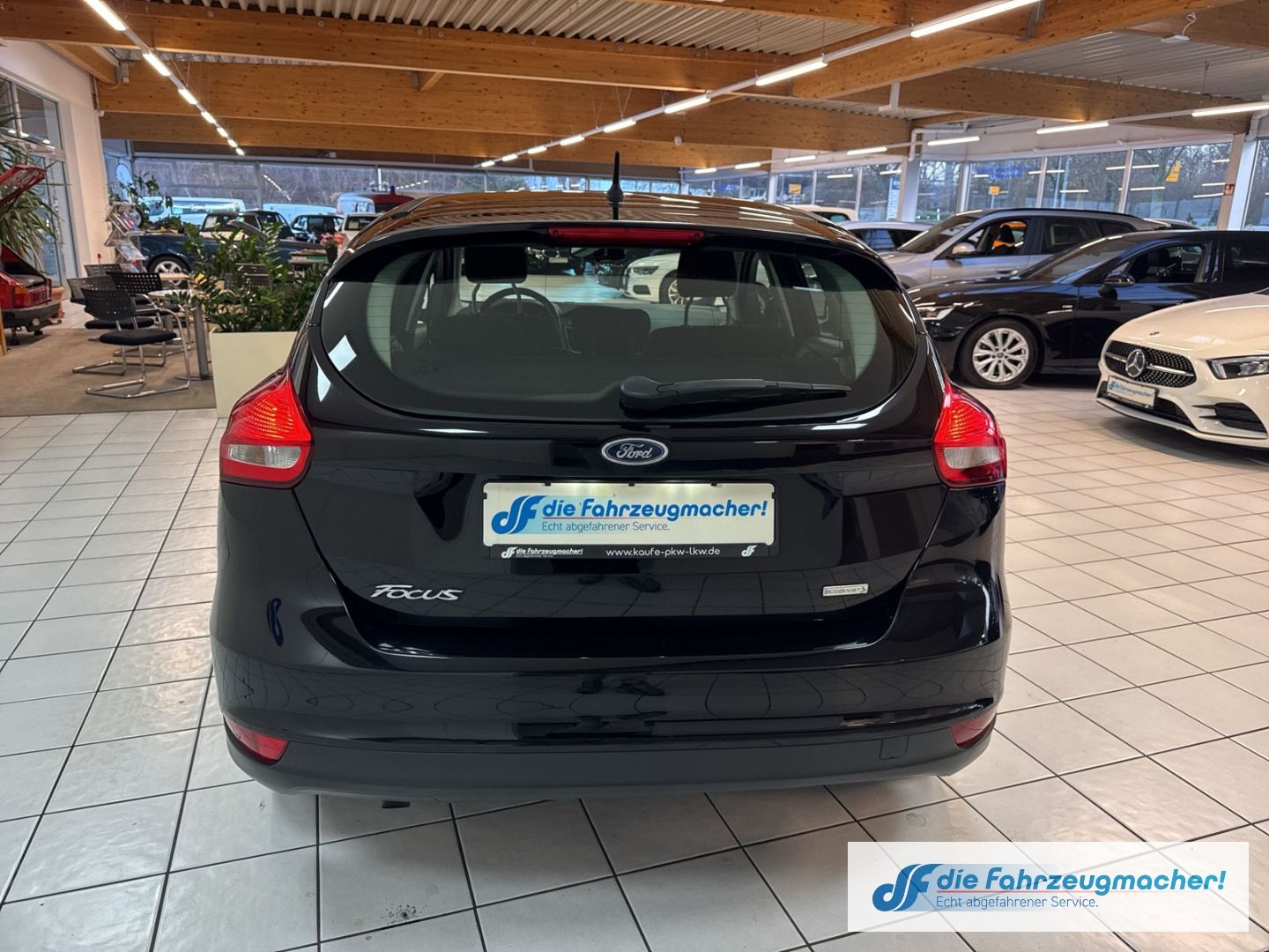 Fahrzeugabbildung Ford Focus Business CarPlay Zahnriemen neu Mehrzonenk
