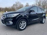 Ford Kuga 1.5 TDCI 120 CV S&S 2WD*Navi*Euro6 *Ce - Ford Kuga mit Diesel-Antrieb: 1.6